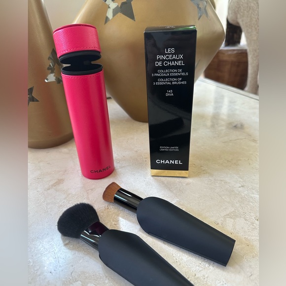 CHANEL Makeup Chanel Brush Set Poshmark